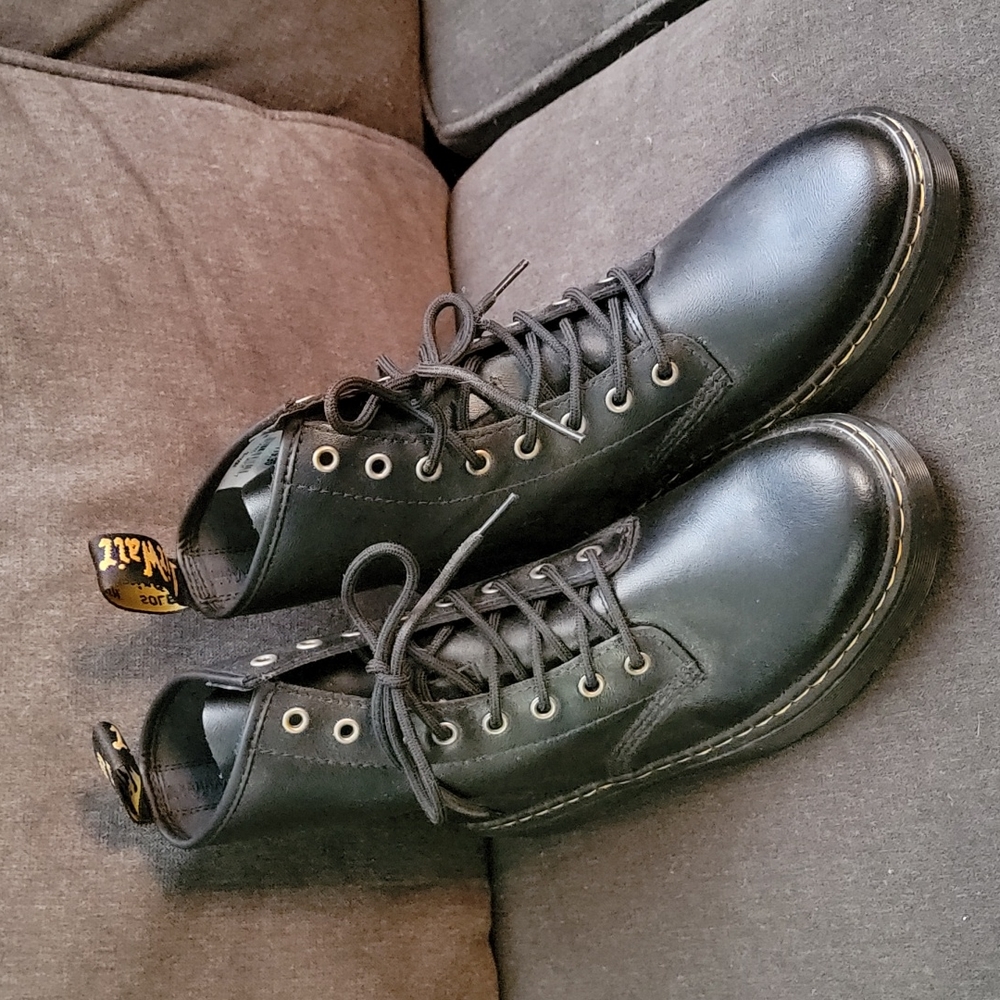 doc martens boots